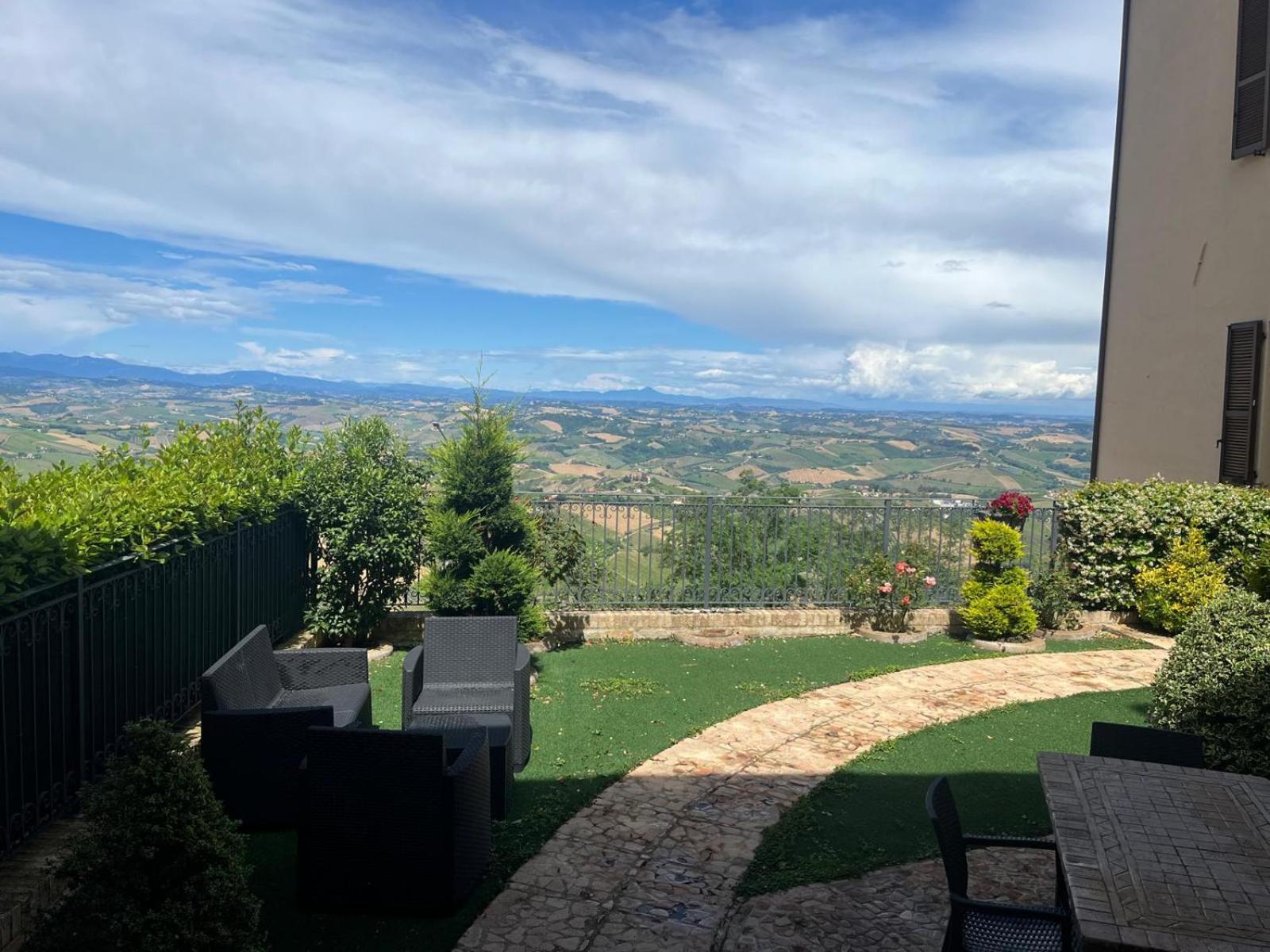 Appartamento Santa Chiara Ripatransone Esterno foto